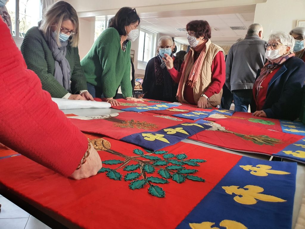 Réalmont : des blasons en patchwork pour la fête de la bastide